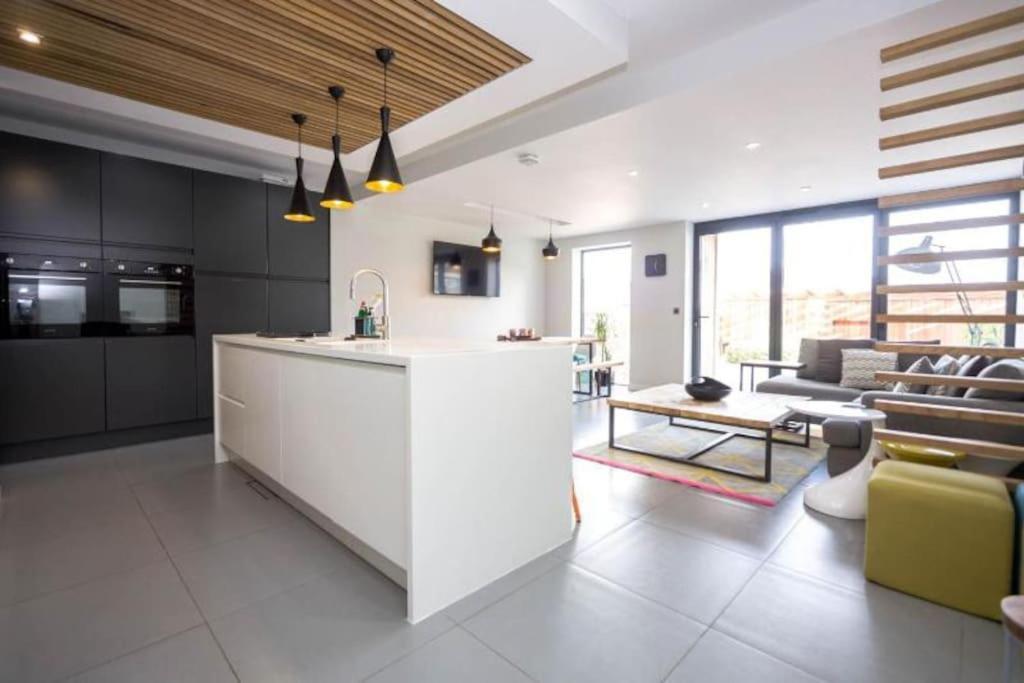 George24 - Spectacular, 5 Minutes To The Beach New Quay Εξωτερικό φωτογραφία