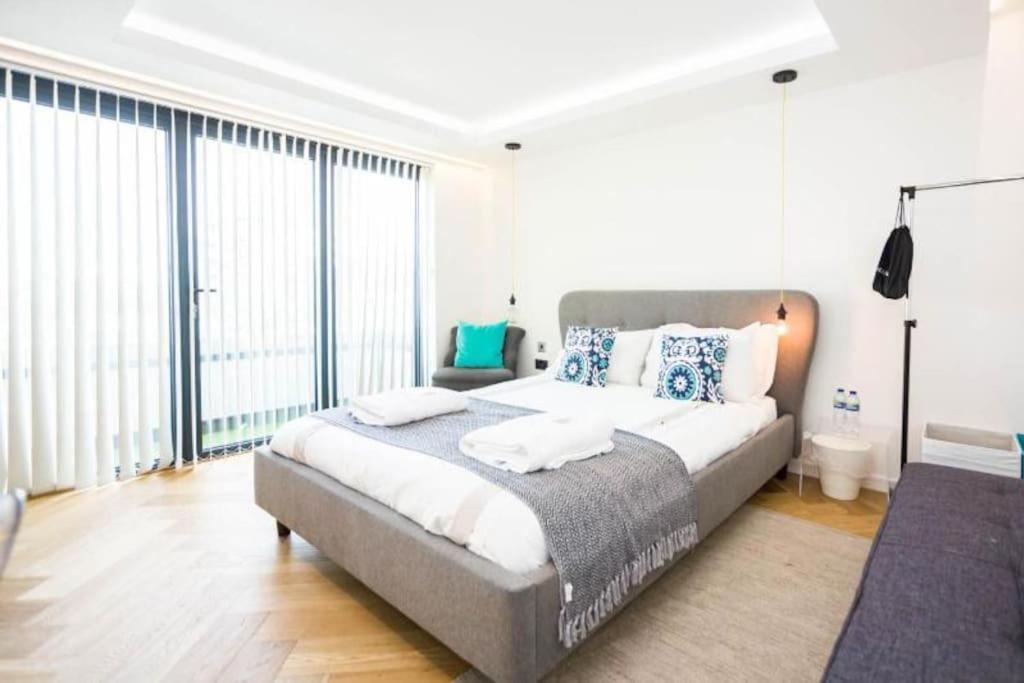 George24 - Spectacular, 5 Minutes To The Beach New Quay Εξωτερικό φωτογραφία